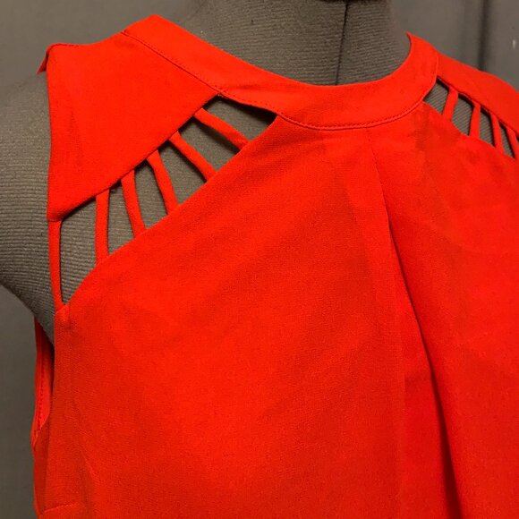 Monteau - Red sleeveless chiffon top with cutout detail on neckline - Size M - Picture 3 of 3